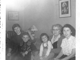 1955 Dec. 27th Adele Hanson, Mom, kids.jpg